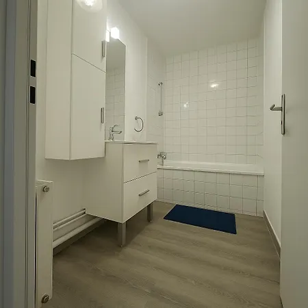 Apartamento T5 A 2 Mins Piscine Olympic Antigone